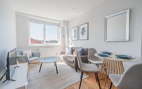 Modern 1 Bedroom Apartment In Central Eastleigh